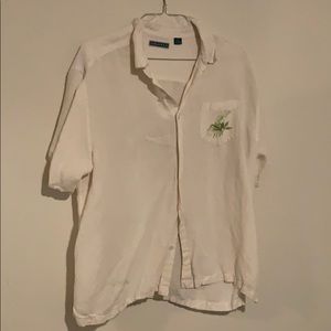 Short sleeved casual shirt